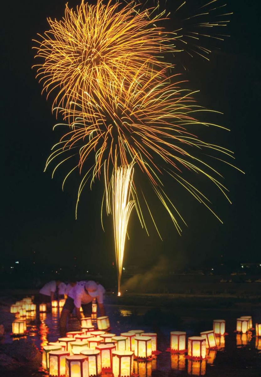 River Festival of Yonezu in Nishio Fireworks