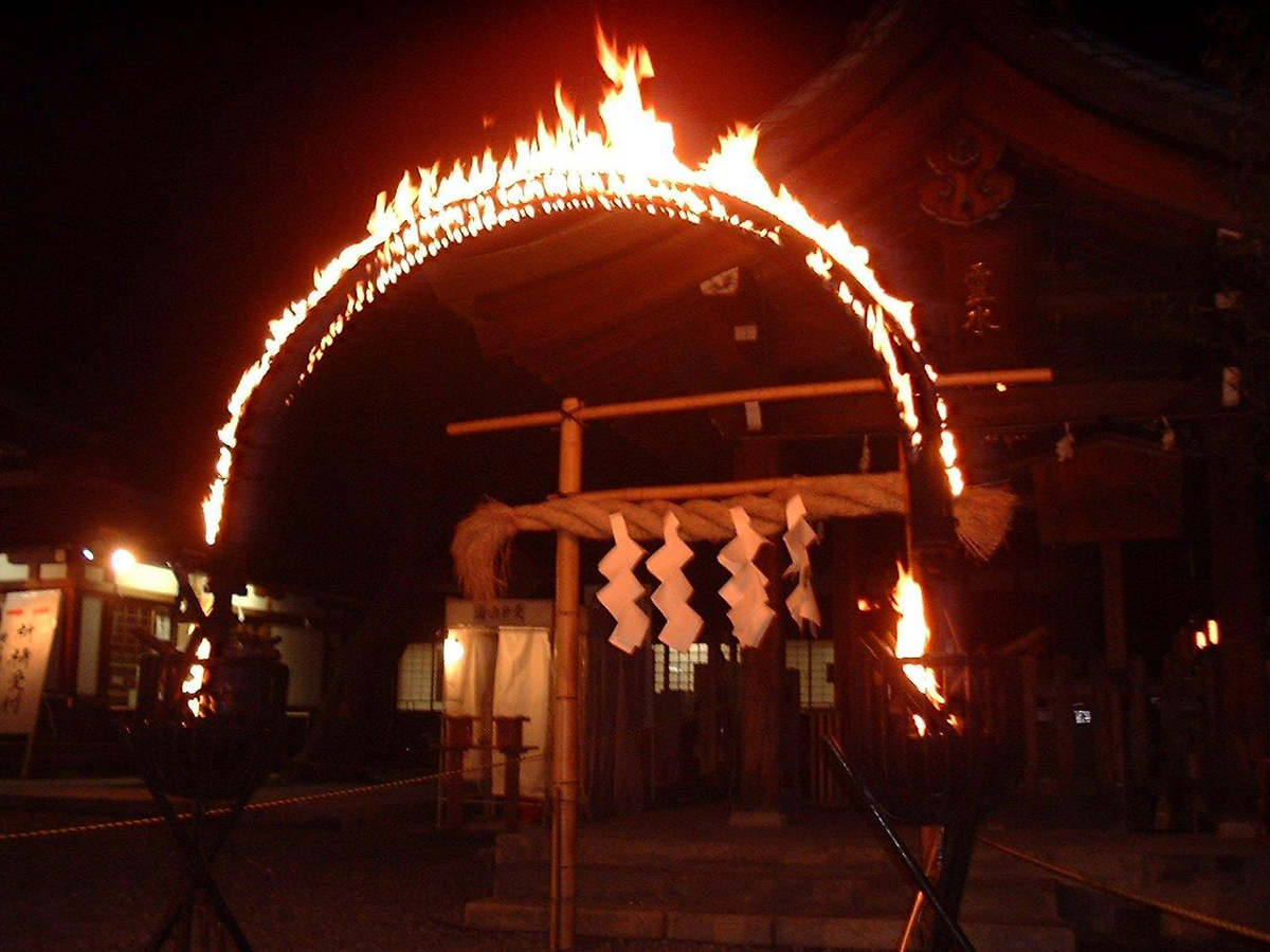 真清田神社　火の輪くぐり