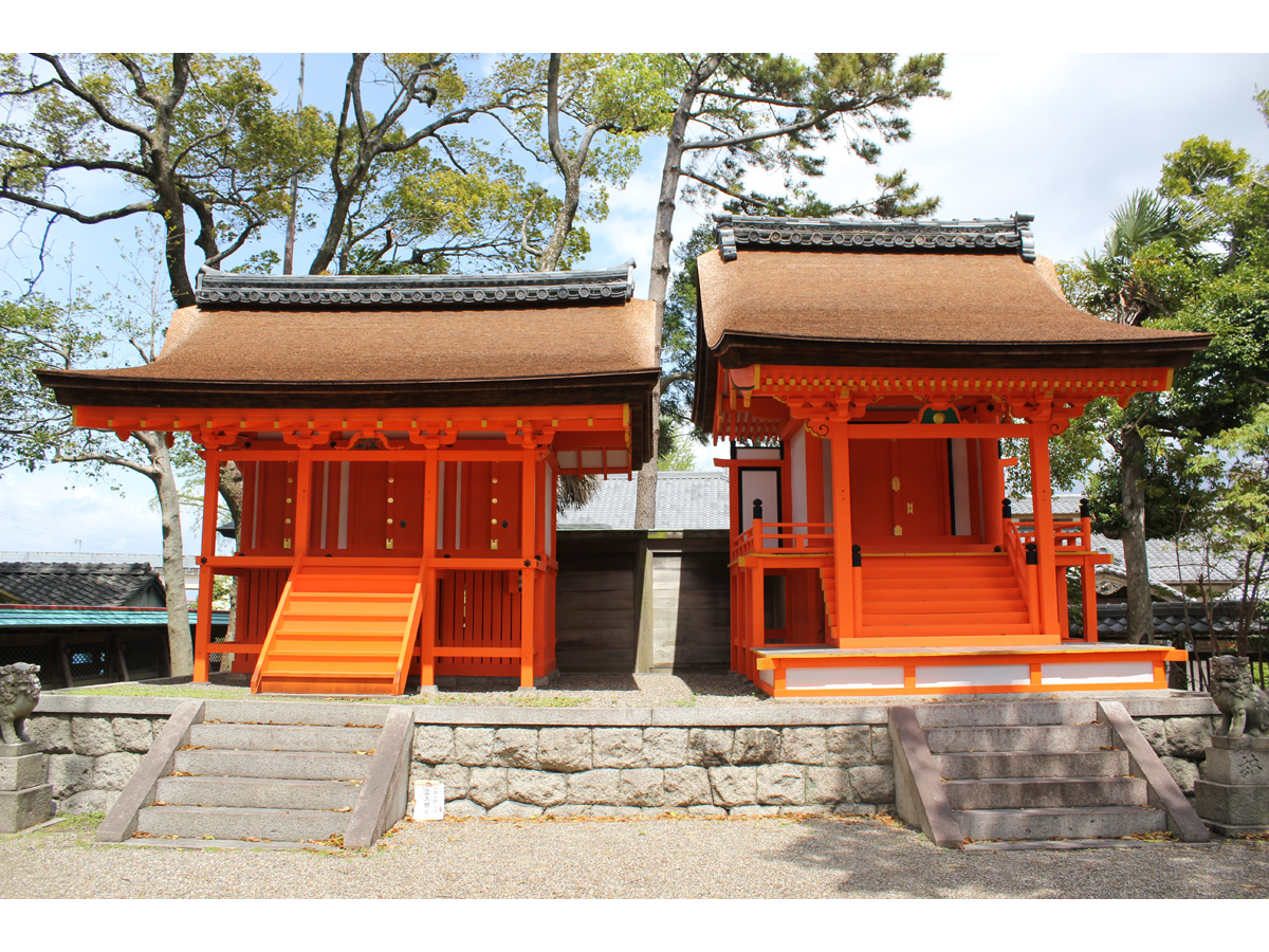 Tomiyoshi Tatehaya Jinja Shrine and Hakkensha Shrine