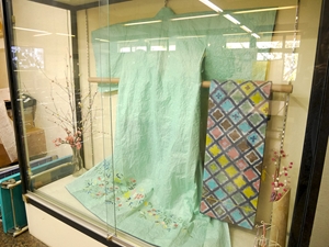 พิพิธภัณฑ์ศิลปะกระดาษโอบาระ วาชิ โนะ ฟุรุซาโตะ