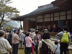 Historic Damine Castle Festival (Rekishi-no-sato Damine-jo Matsuri)